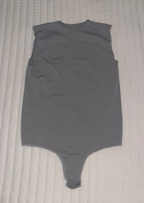 SKIMS Bodysuit - Image 2