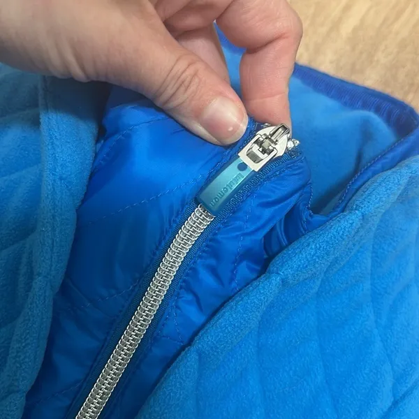 LULULEMON | Woman's Beaming Blue St.‎ Moritz Quilted Fleece Jacket, Size 4 - Image 5