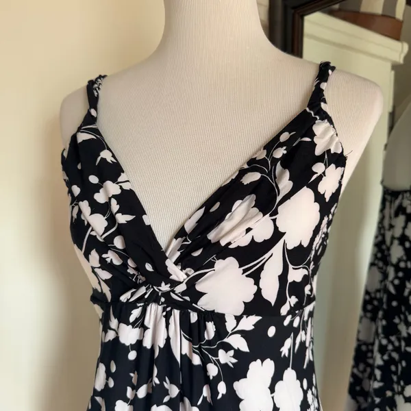Intimo Donatella Large Nightgown Black - Image 2