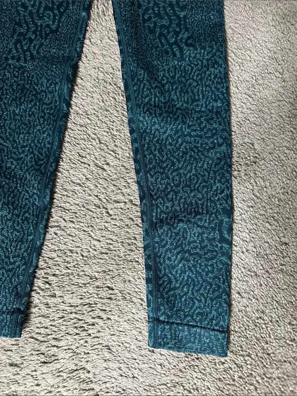 Gymshark Vital Seamless Teal Patterned Leggings - Image 4