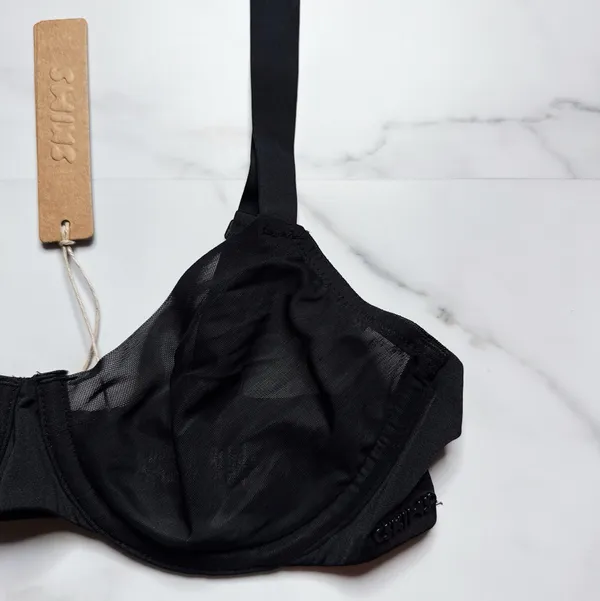 NWT Skims No Show Molded Unlined Demi Bra - Image 3