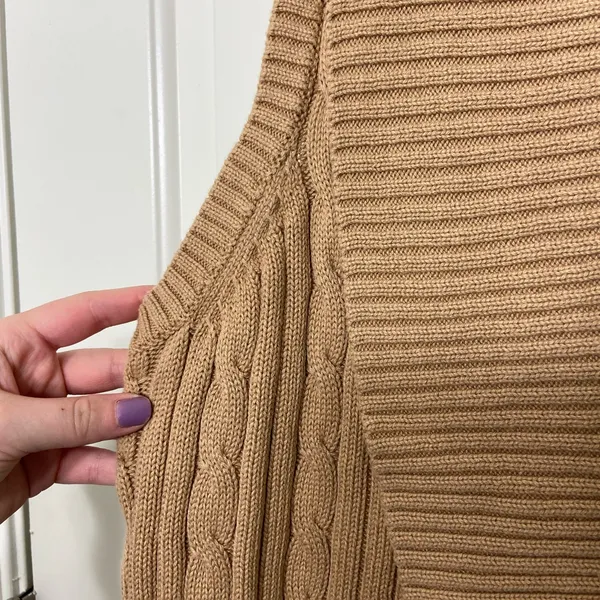 EUC CHAPS women’s tan thick cable knit buckle front sleeveless sweater‎ top XL - Image 3