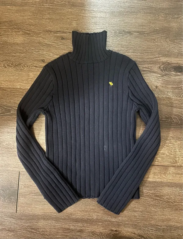 Vintage Abercrombie & Fitch Knit Turtleneck Sweater - Image 3