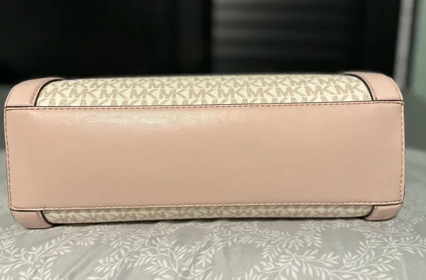 Michael Kors Kali MD Satchel with I Pad Case - Image 7