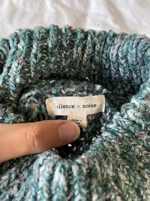 Urban Outfitters Blue Sweater - Image 6