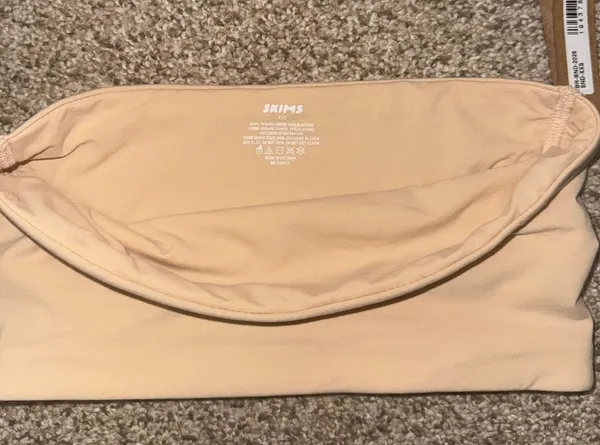 SKIMS Bandeau - Image 3