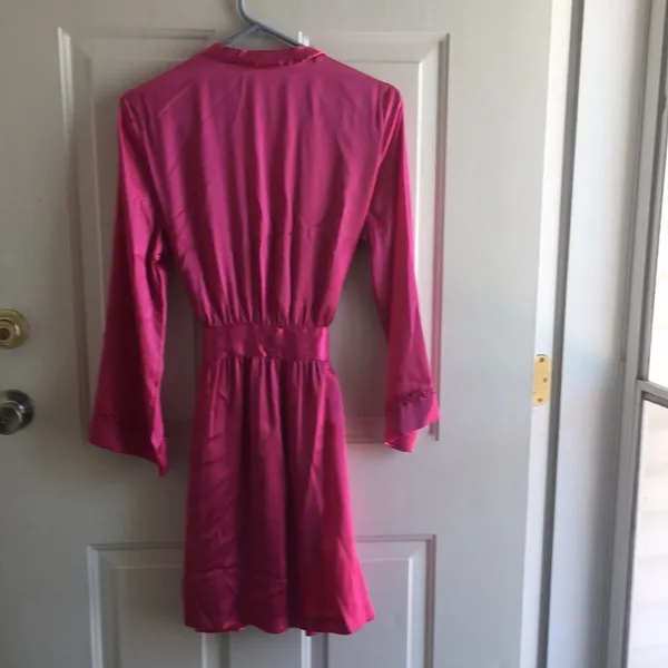 Womens Morgan Taylor Super Sexy Lightweight Silky Satiny Pink Robe Size Small - Image 10