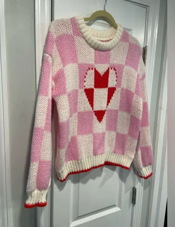 NWT Luna Ivy Size S Pink Cream Check Heart Chunky Knit Long Sleeve Crew Sweater - Image 4