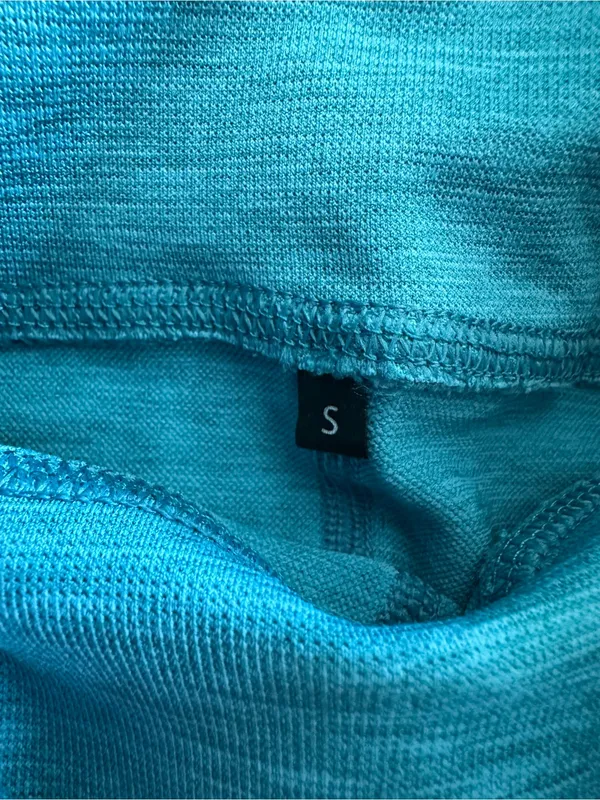Alphalete Holo Leggings in Vivid Blue - Image 5