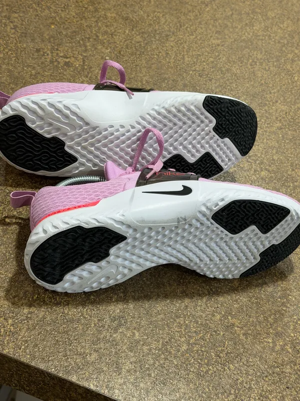 Woman Nike  - Image 6