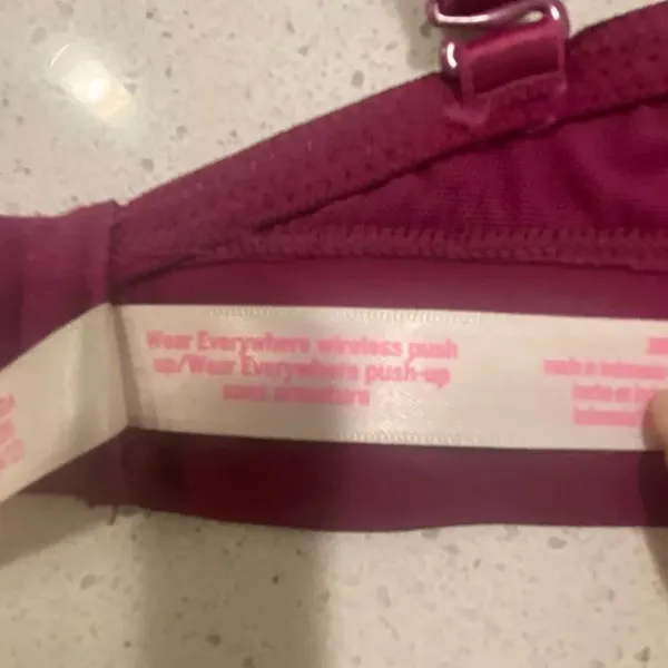 Victoria’s Secret wear everywhere wireless push-up bra, size 38B - Image 5