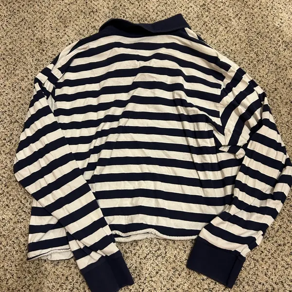 American Eagle Outfitters Blue and White Button Down Shirt - Image 3