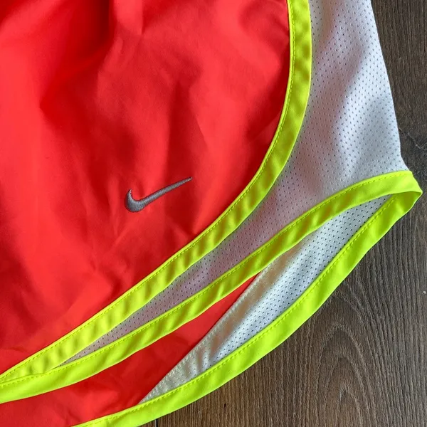 Nike Women’s Dri-FIT Tempo Running Shorts XS Bright Orange/Pink Neon Trim - Image 3