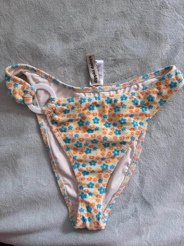 Dippin Daisy Bikini NWT Size M - Image 6