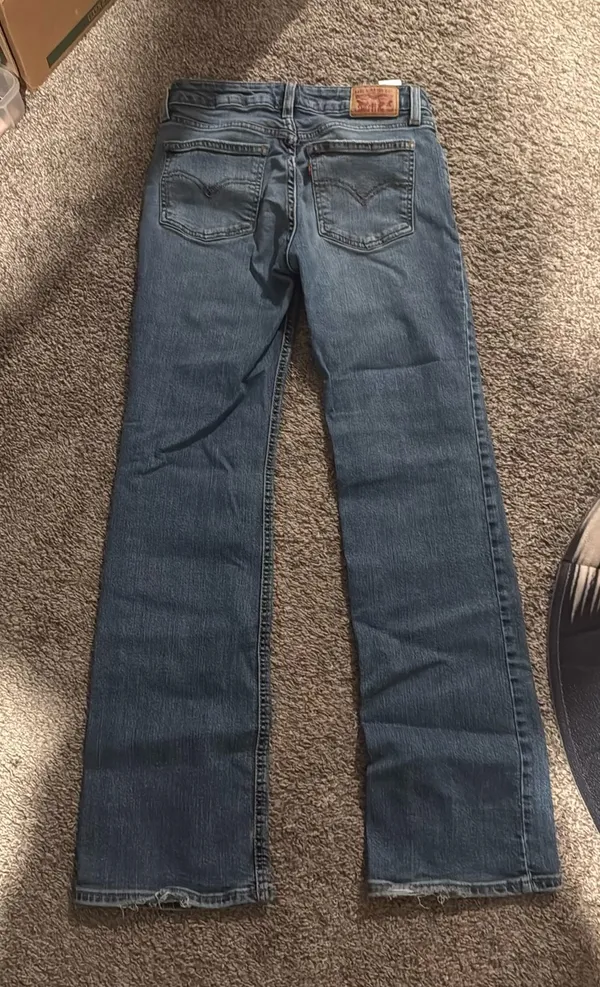 Levi’s Low-Rise Bootcut Jeans - Image 2