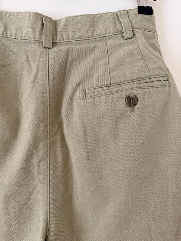 L.L. Bean Green High Waisted Pleated Chino Shorts - Image 5