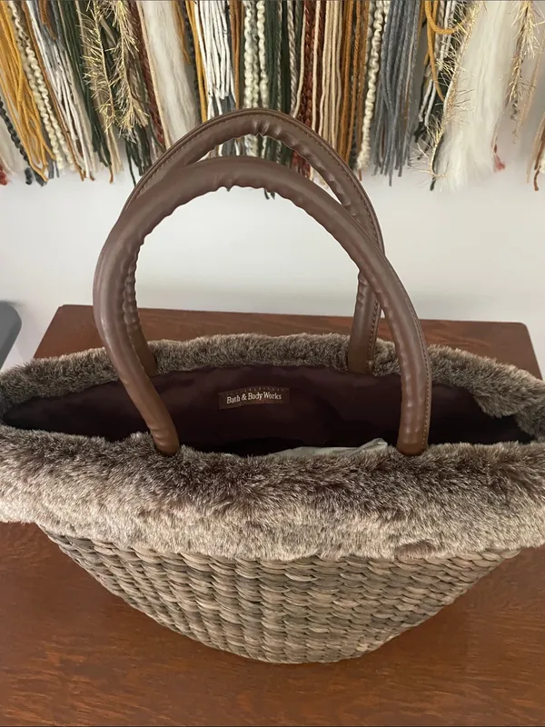 Bath & Body Works Brown Woven Tote with Faux-Fur Trim - Image 2
