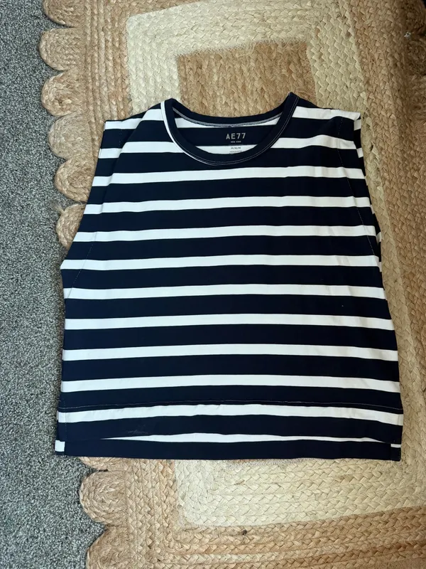 American Eagle AE77 Top - Image 4