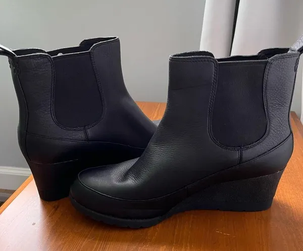 UGG NWOB!  arleta waterproof boots! - Image 3