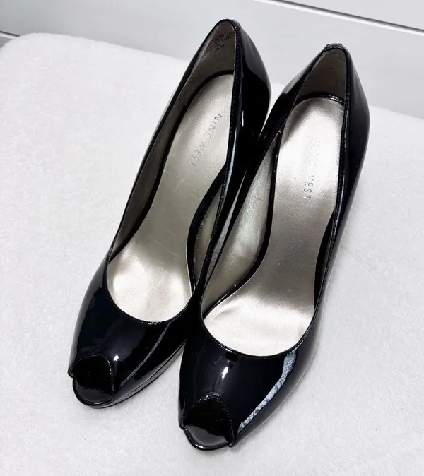 Nine West Black Peep Toe Heels Patent Upper Leather Open Toe Heels Pumps Size 9M - Image 5