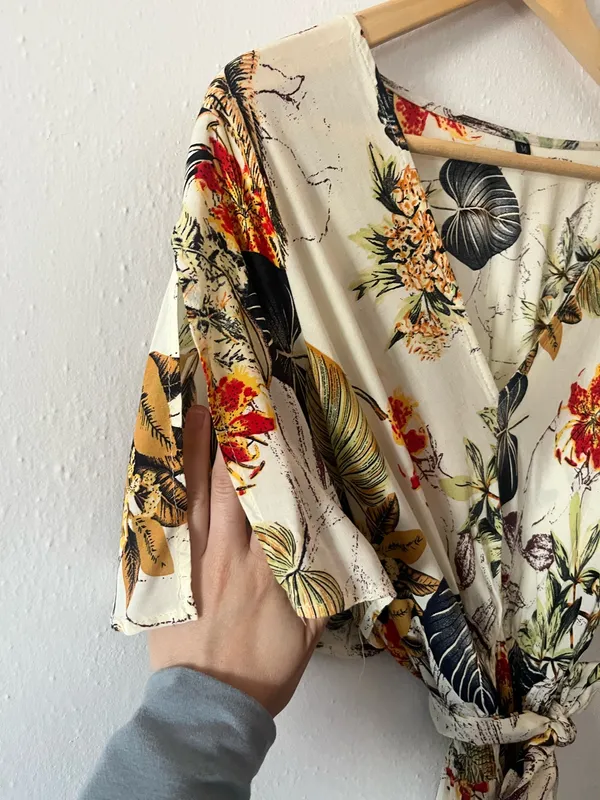 Boho Flower Dress size Medium Multiple - Image 3