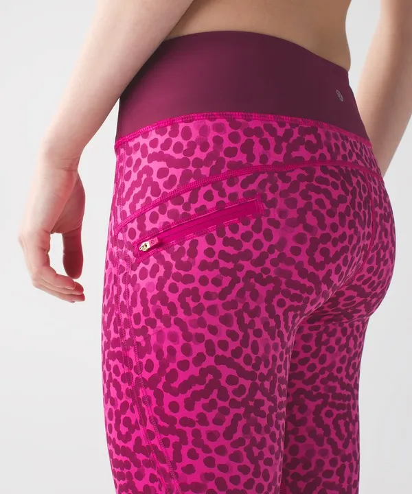 Lululemon Run: Top Speed Crop Ace Spot Jewelled Magenta Size 8 - Image 2