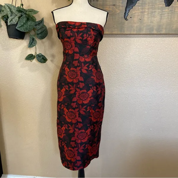 NWOT Lulus Polished Muse Black and Red Jacquard Strapless Midi Dress - Image 3