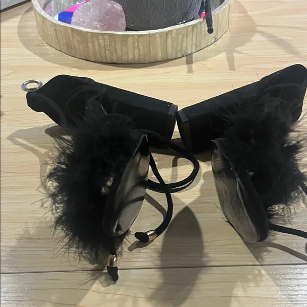 SHEIN Black Heels with Fur Accent - Image 2