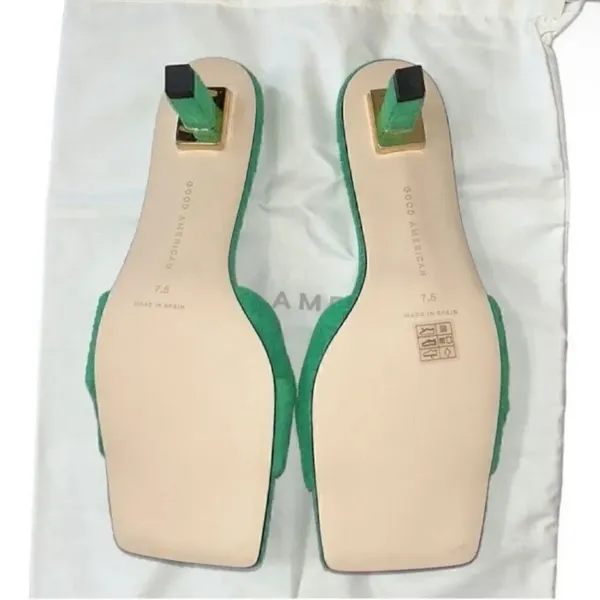 Good American Terry Slip on Green Sandals(Size 7.5) - Image 5