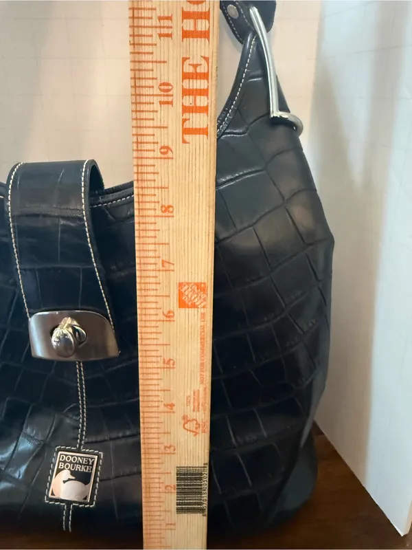 Vintage Dooney & Bourke Black Croc-Embossed Leather Hobo Shoulder Bag - Image 13