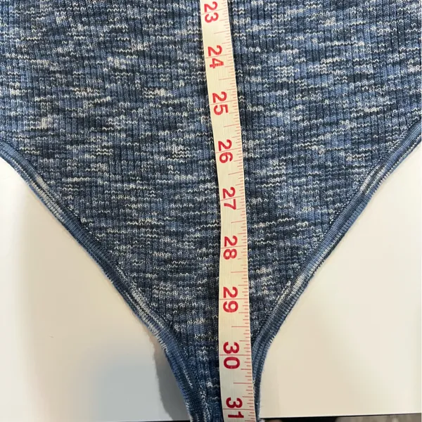 Abercrombie & Fitch NWT blue knit O-Ring Cutout Sweater Bodysuit size XL - Image 11