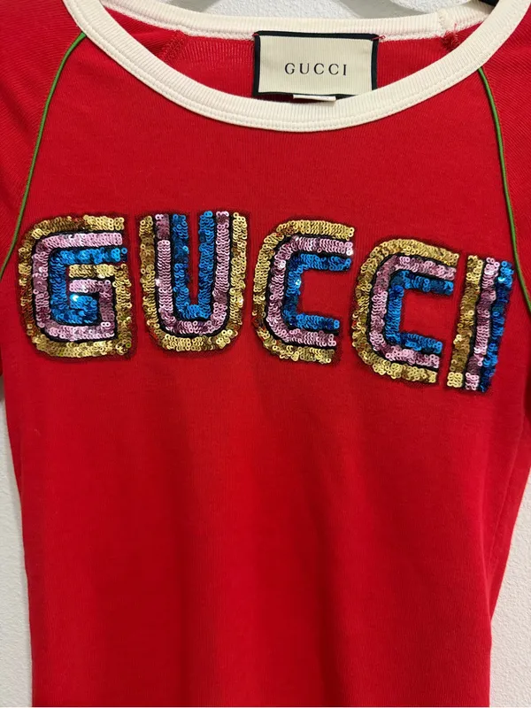 Gucci (COA) Red Sequin Tee Top with Multicolor Sequin Logo - Image 5