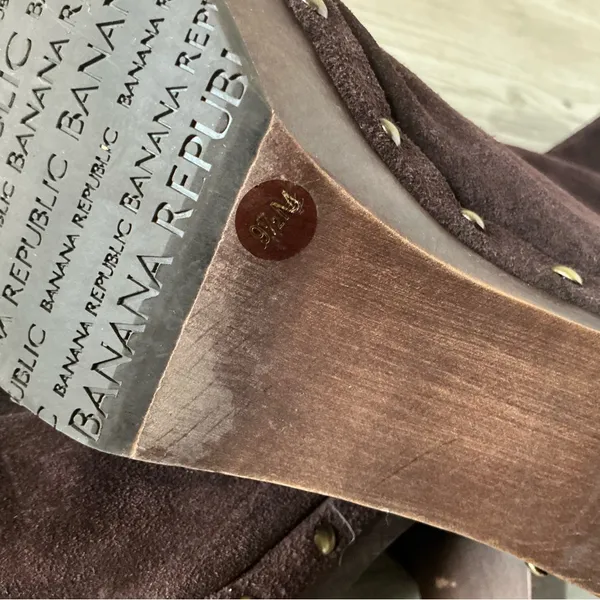 Banana republic brown suede leather platform boots women’s size 9.5 pull-on boot - Image 9