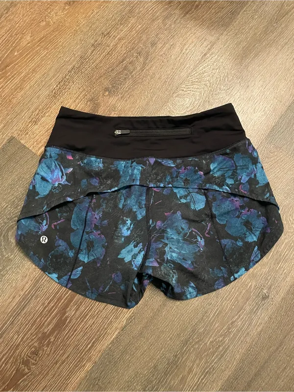lululemon athletica Speed Up Short Black Waistband Floral-Print Athletic Size 2 - Image 3