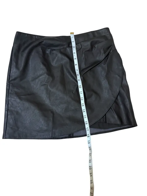Abercrombie High-Rise black mini skirt size L - Image 3