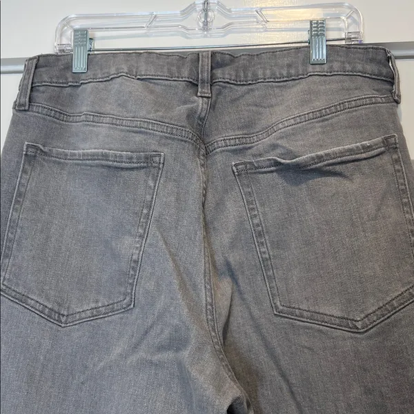 Old Navy Women's Gray Hi rise O.G. Loose jeans size 14 Tall. - Image 9