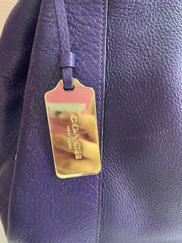 Purple Coach leather shoulder bag with gold hardware - Image 8