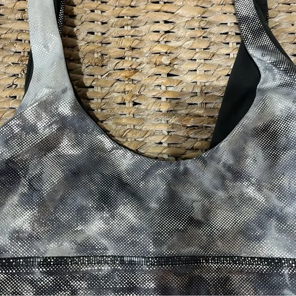Lululemon Align Bra Shine Size 6 A/B Cup lw2dnqs Shiny‎ Light Coverage - Image 6