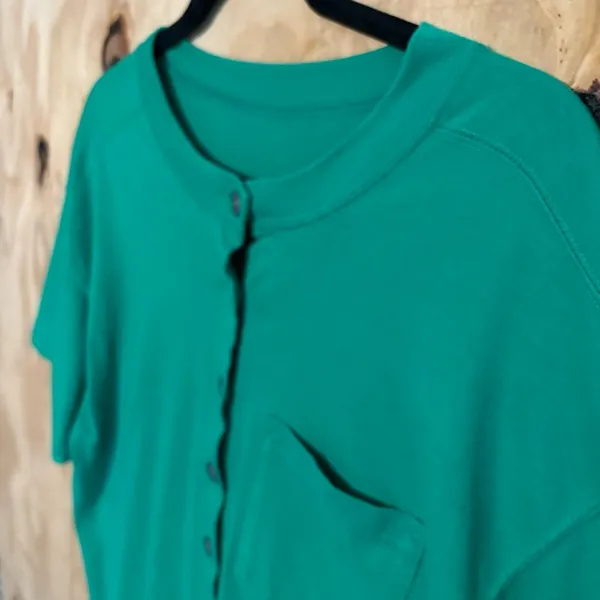 Vintage Basic Essentials Kelly Green Button Up T-shirt Size Large - Image 2