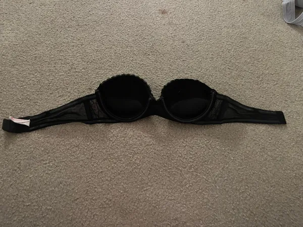 Black Strapless Bra Size 32 A - Image 2