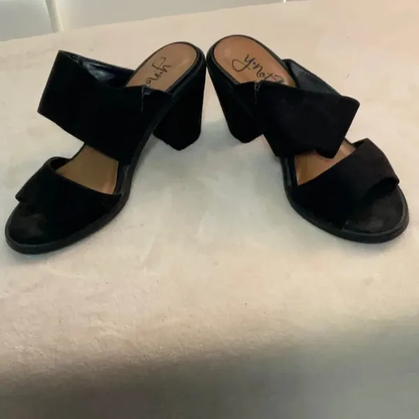 Y..not? Black Size 7 - Image 5