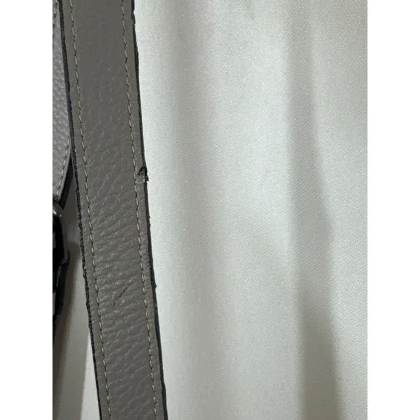 Vince Camuto Grey‎ Pebbled Leather Crossbody Bag Ring Detail Adjustable Strap - Image 6