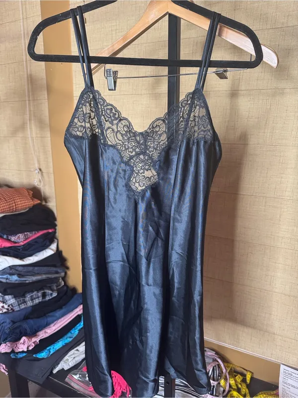 Vintage Victoria’s Secret Black Satin Lace Chemise Slip Nightgown Size Small - Image 2