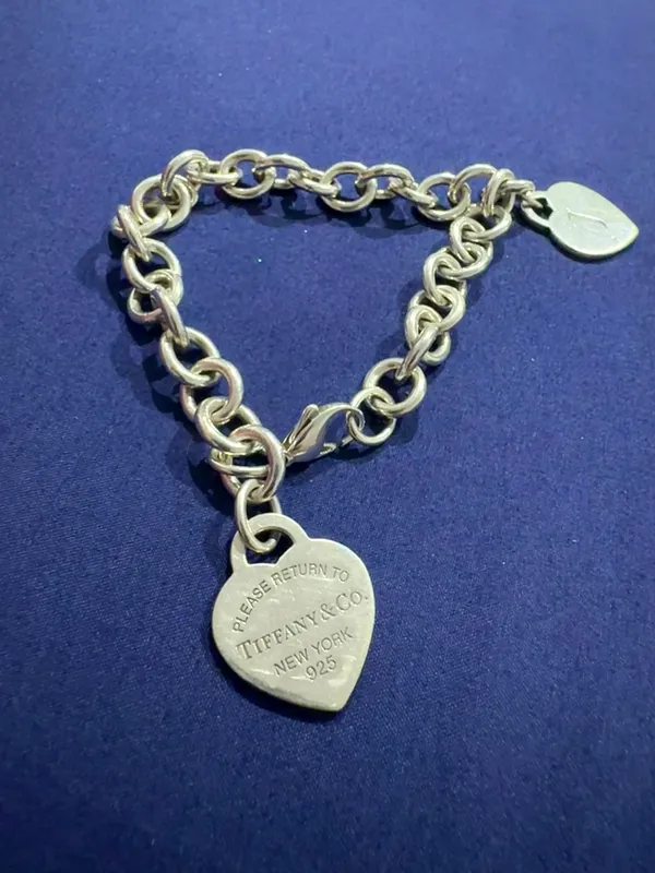 Tiffany & Co. Silver Heart Charm Bracelet - Image 2
