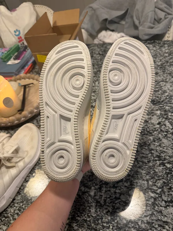 Nike Air Force 1 - Image 4