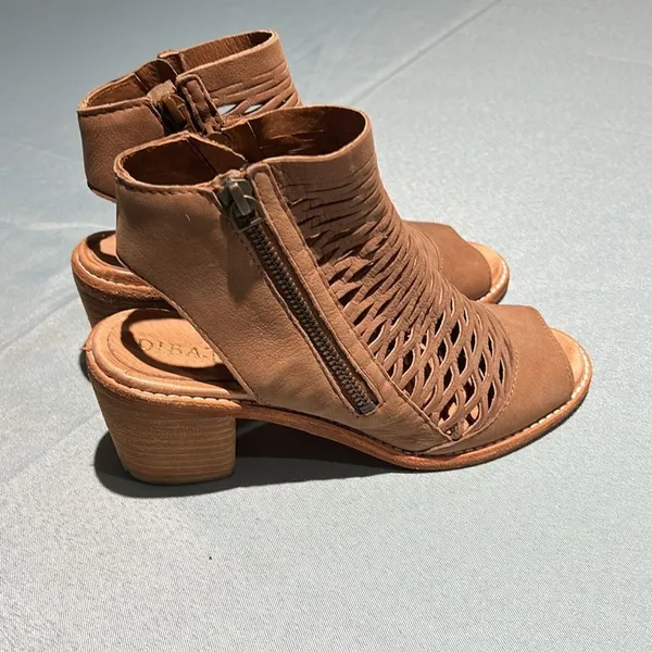 EUC DIBA laser cut open toe block heel sling‎ back B39 - Image 6