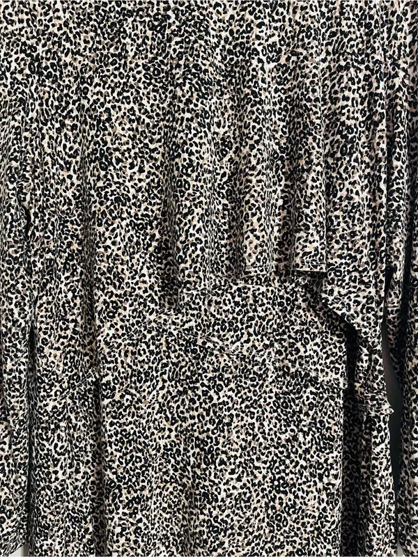 Old Navy Maternity Dress XL Animal Leopard Print Long Sleeve MIDI Nursing Flap - Image 6