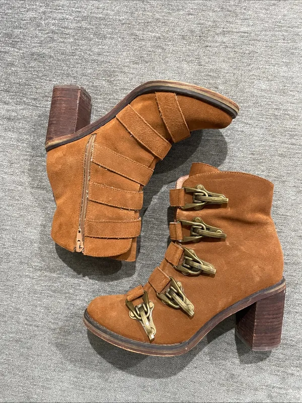 Jeffrey Campbell Climber Bootie Size 7.5 Brown Suede Ankle Bootie Brass Clips - Image 2