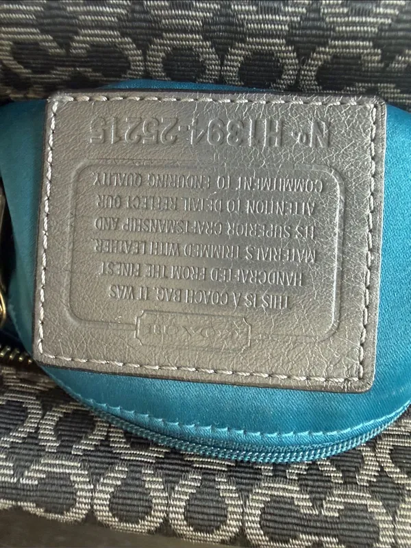 Coach Black Signature Canvas Shoulder Bag - Image 5