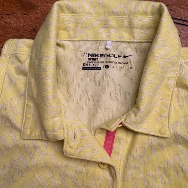 Nike Golf Women Sleeveless Polo Shirt Yellow All Over Logo Print Size S‎ Dri Fit - Image 3